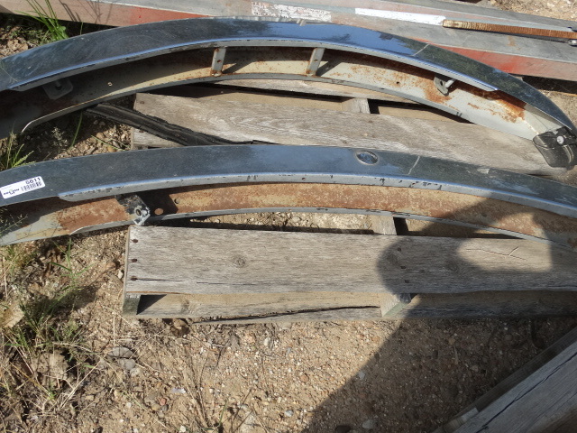 lot 5611 image: 2 VW bumpers