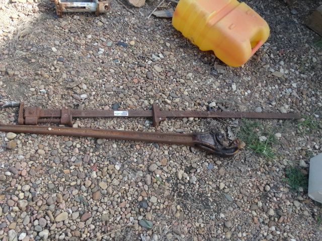 lot 5625 image: Bar clamp & 2 pipe bender