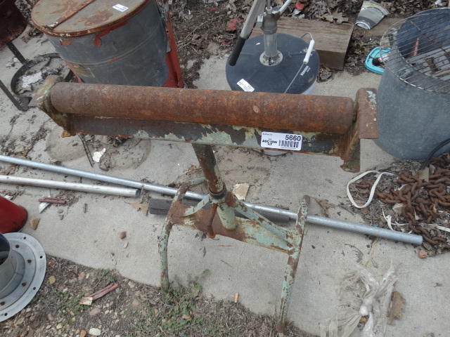 lot 5660 image: Roller stand