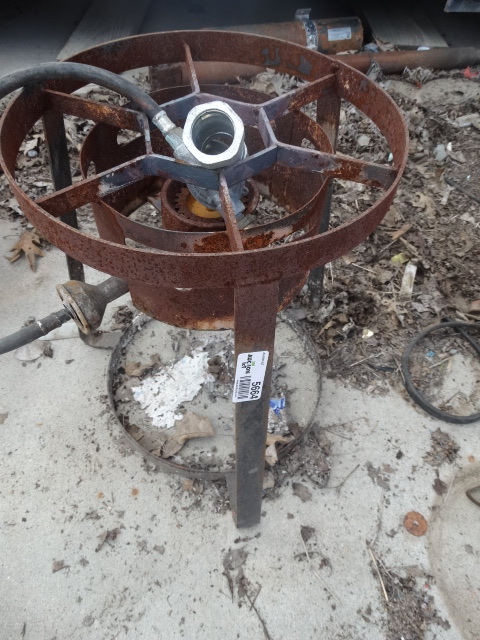 lot 5664 image: Propane cooker