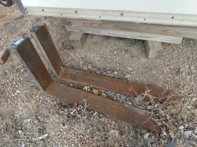 lot 5687 image: Set of pallet forks forklift forks skid loader forks