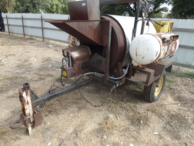 lot 5698 image: Hot Patch Pete commercial hot tar kettle trailer