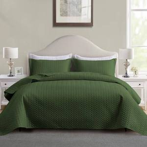 lot 6176 image: Maple&Stone Quilt Set King Size, Lightweight Olive Green Bedspread Ultrasonic Chevron Pattern Light Coverlet for All Season Comforter Bedding Decor - 3 Piece King Bed Cover Sets