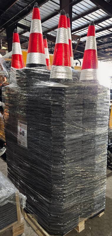 lot 5077 image: Lot of 50 -Unused SDLanch IRSTC Safety Traffic Cones - 50 Total Cones