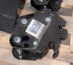 lot 5259 image: Unused Quick Attach Coupler for 1-2 ton Mini Excavator