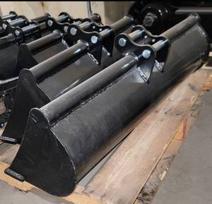 lot 5254 image: Unused 40in Mini Excavator Bucket fits 1-2 ton