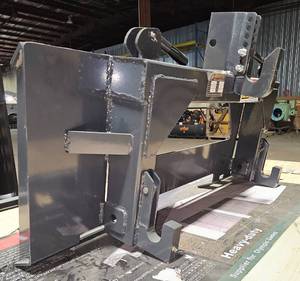 lot 3014 image: 2025 UNUSED Wolverine Skid Steer 3-Point Quick Hitch Attachment Model PT-16-01C