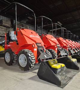 lot 2003 image: Unused - AGTCFG Mini Wheel Loader SDA-140W 15Hp, Gas Engine 43in Bucket, Auxiliary Hydraulics 23X8.5-12 Tires
