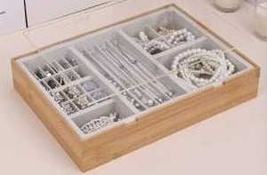 lot 34915 image: Hitseon Bamboo Silicone Jewelry Organizer