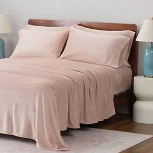 lot 40447 image: Berkshire Velvetsoft Sheet Set with Extra Pillowcases - Retail $72