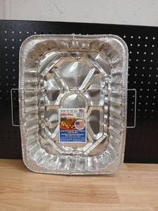 lot 40449 image: Jiffy-Foil Large Rectangular Roasting Pan with Handles - Retail $12