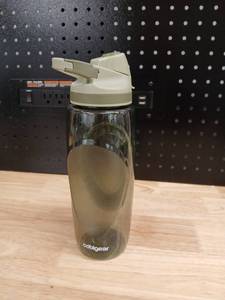 lot 40456 image: Contigo Sport Water Bottle with Flip-Top Lid - Retail $15