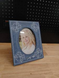 lot 40473 image: Denim Blue Butterfly Picture Frame - Retail $15