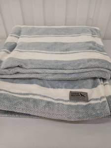 lot 40525 image: Eddie Bauer Herringbone Striped Blanket Oversized King - Retail $90