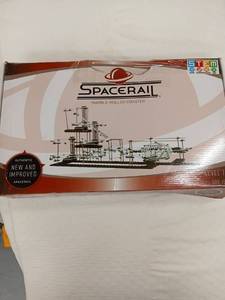 lot 40533 image: Spacerail Level 7 Marble Roller Coaster Construction Set - Retail $110
