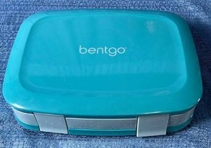 lot 4007 image: Bentgo Fresh Leak-Proof Lunch Box - Retail $15