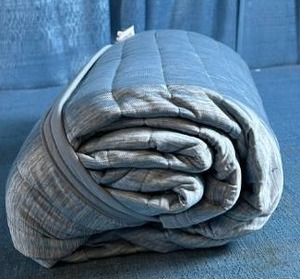 lot 4026 image: Hudson & Main Cooling Throw Blanket 60 x 70 - Retail $17