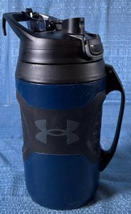 lot 4030 image: Under Armour Playmaker 64oz Insulated Water Jug - Retail $28