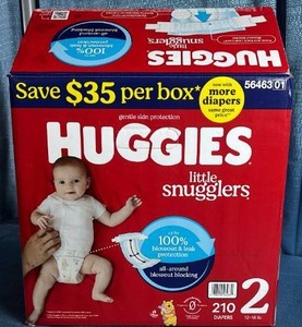 lot 5008 image: Huggies Little Snugglers, Size 2 (12-18lb)
