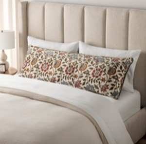 lot 6016 image: Members Mark Plush Body Pillow, 52 x 20