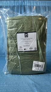 lot 6037 image: Members Mark Hotel Premier 6-Piece Towel Set - Sage Green
