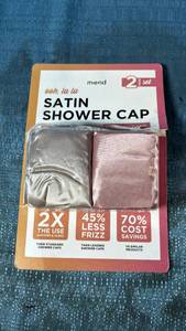 lot 7007 image: M-E-ND Satin Shower Caps 2 pack