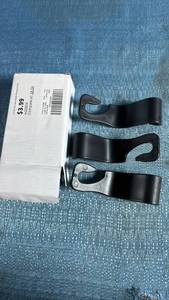 lot 7029 image: 3pc Car Seat Back Storage Hooks