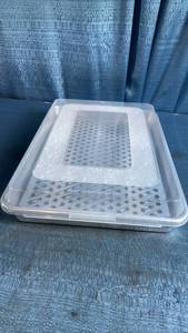 lot 7043 image: Nordic Ware 3-Piece Crisping and Roasting Set with Lid.