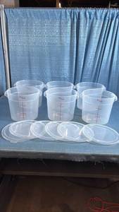 lot 7046 image: Commercial 6-Quart Food Storage Containers with Lids - Set of 6