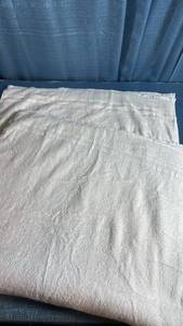lot 7048 image: Members Mark White Cotton Bath Towels 5pc Set