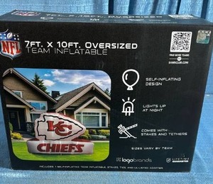 lot 7065 image: NFL Kansas City Chiefs Oversized Inflatable Lawn Display