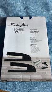 lot 7085 image: Swingline Office Stapler 3pc Set