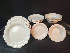 lot 250 image: Pioneer Woman White Embossed Dinnerware Set, Four Plates, Four Saucers, Three Bowls