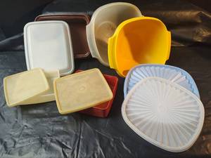 lot 271 image: Tupperware Food Storage Collection