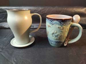 lot 300 image: Tea Mug Sage Green with Infuser and  Mug with Spoon