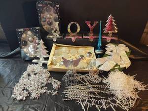 lot 315 image: Christmas Ornament and Decoration Collection with Silver Bead Garland, Iridescent Garland, Silver Stocking Holders and More