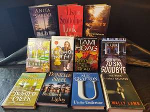 lot 323 image: Best-Selling Authors Hardcover Book Collection