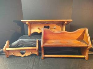 lot 334 image: Wooden Wall Shelf Set