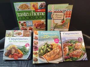 lot 351 image: Cookbook Collection - Taste of Home and Weight Watchers Set