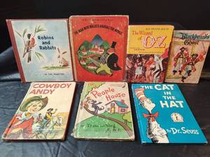 lot 375 image: Vintage Classic Childrens Book Collection - Dr. Seuss, L. Frank Baum & More