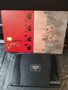 lot 385 image: 2002, 2003, 2004 Moundridge Wildcats Yearbook Set
