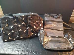 lot 389 image: Thirty-One Overnighter and Clear Storage Organizer Bags