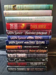 lot 402 image: Popular Authors Hardcover Book Collection