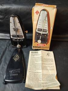 lot 431 image: Vintage Wittner Taktell Piccolo Metronome with Manual