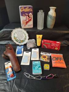 lot 434 image: Mixed Lot - Leather Holster, Personal Care and Home Items