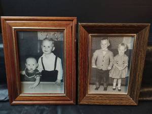 lot 452 image: Vintage 1950 Pictures With Wood Frame