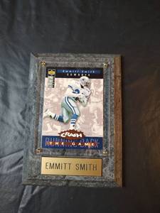 lot 463 image: 1991 Upper Deck Emmitt Smith Crash The Game Card, Dallas Cowboys, 4.5 x 6.5