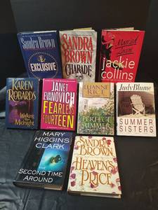 lot 486 image: Bestselling Authors Hardcover Book Collection