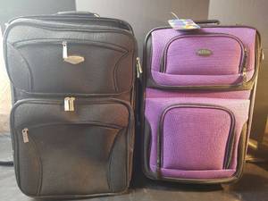 lot 498 image: Protocol and US Traveler Luggage Sets on Wheels