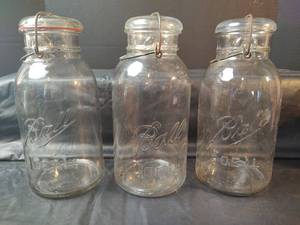 lot 516 image: 2 Quart Glass Ideal Mason Jars with Wire Bails and Glass Lids